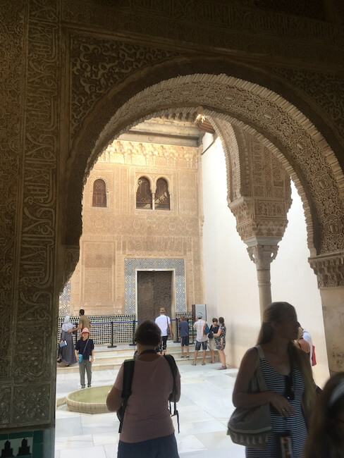 アルハンブラ宮殿,グラナダ,世界遺産,イスラム文化,モスク,教会